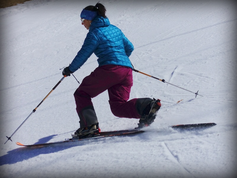 Démonstration de télémark avec Angie ski